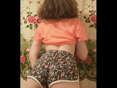 ❤️ Gadis muda seksi menanggalkan celana pendeknya di depan kamera ️❌ porno indah di porno id.milf300com.ru ️❤